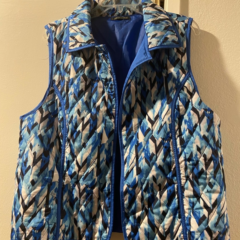 Royal blue sleeveless lightweight sleeveless jacket